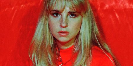 PressShot_LAUREL_DOGVIOLET_online